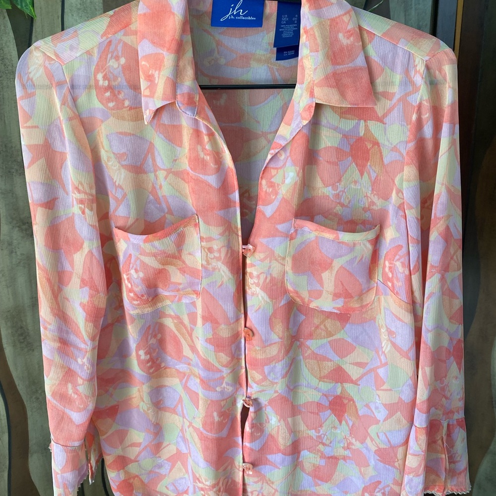 j.h. Collections, Women’s Pastel Top, size small